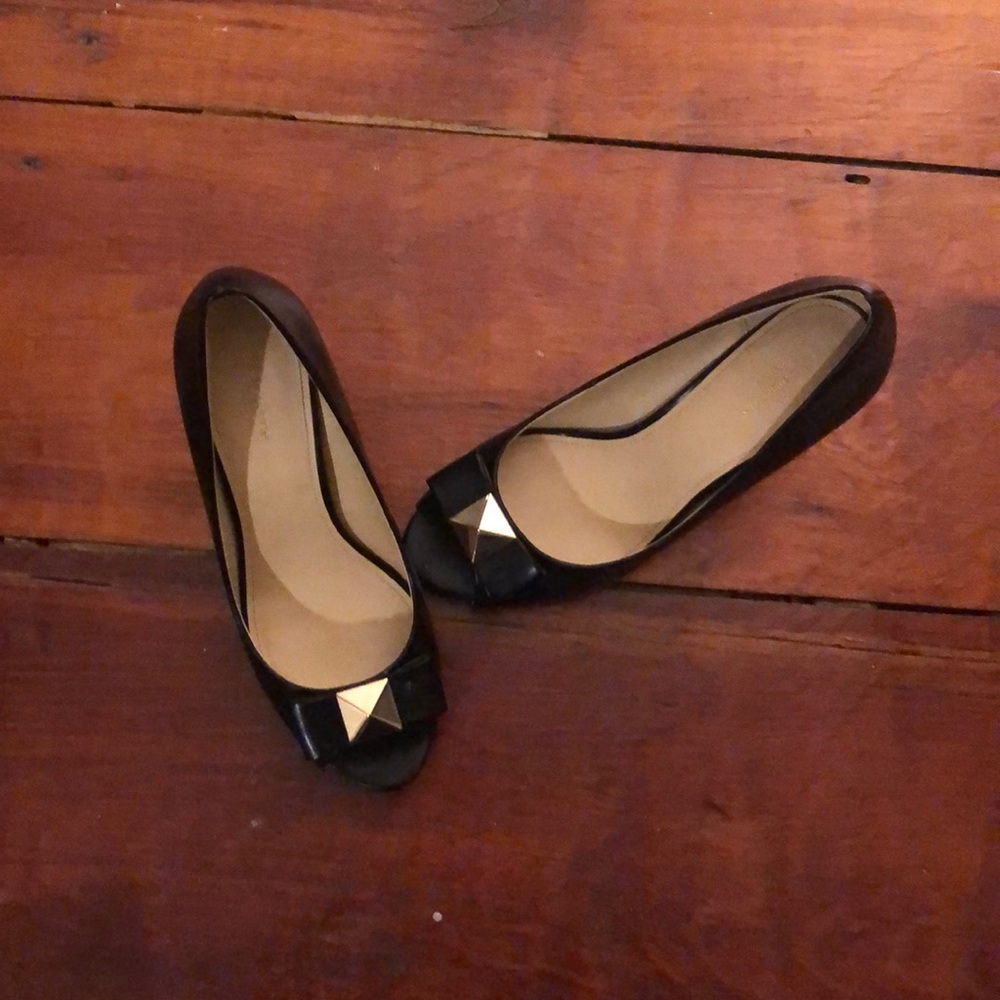 Black peep toe heels